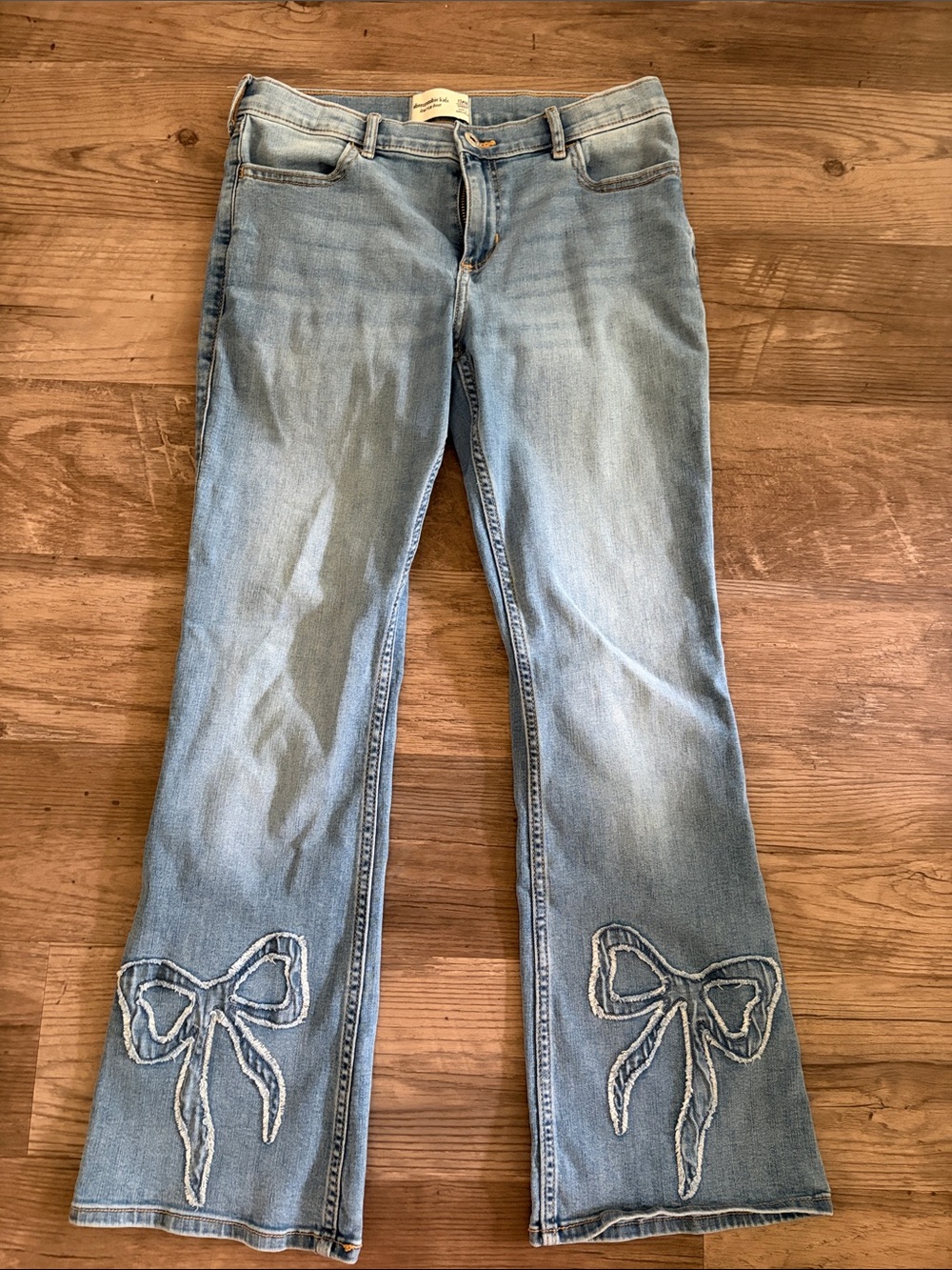 Abercrombie kids low rise boot bow jeans size 17/18 short